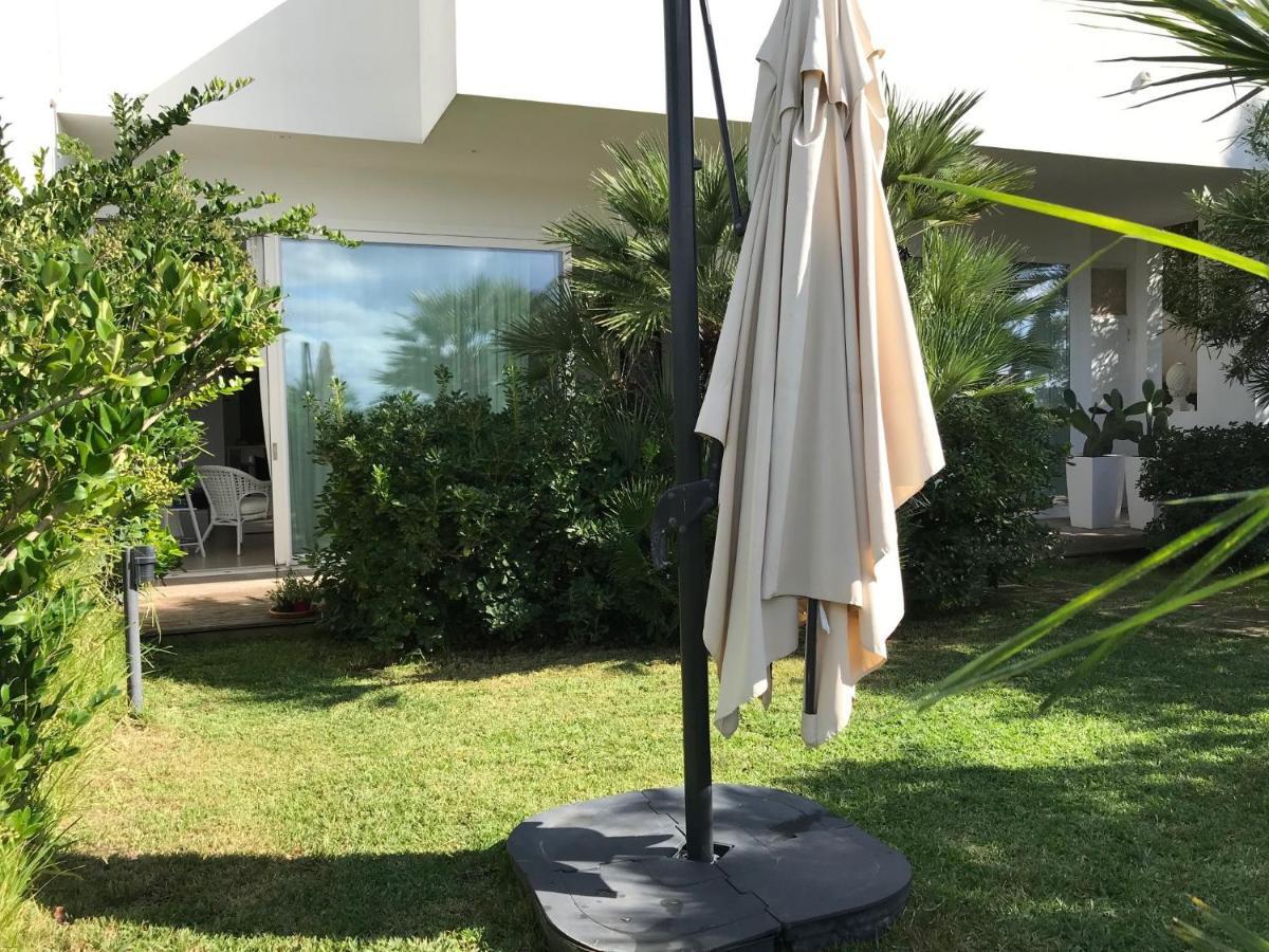 Villa Casa Sugli Scogli Fontane Bianche Exterior foto